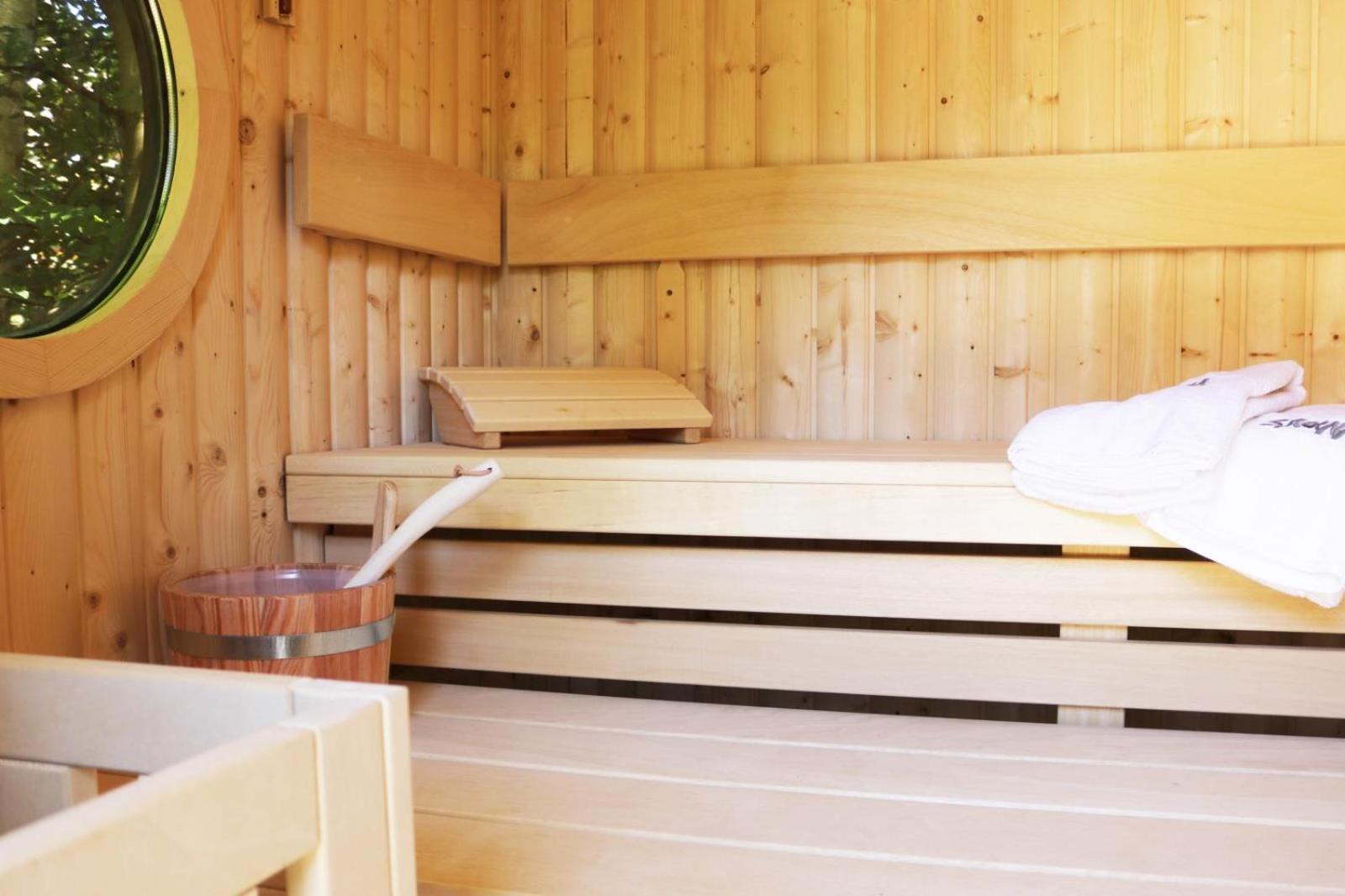 Reetdachhaus Mit Naehe Zur Ostsee, Aussensauna, Spielplatz & Grossem Garten Manhagen Eksteriør billede